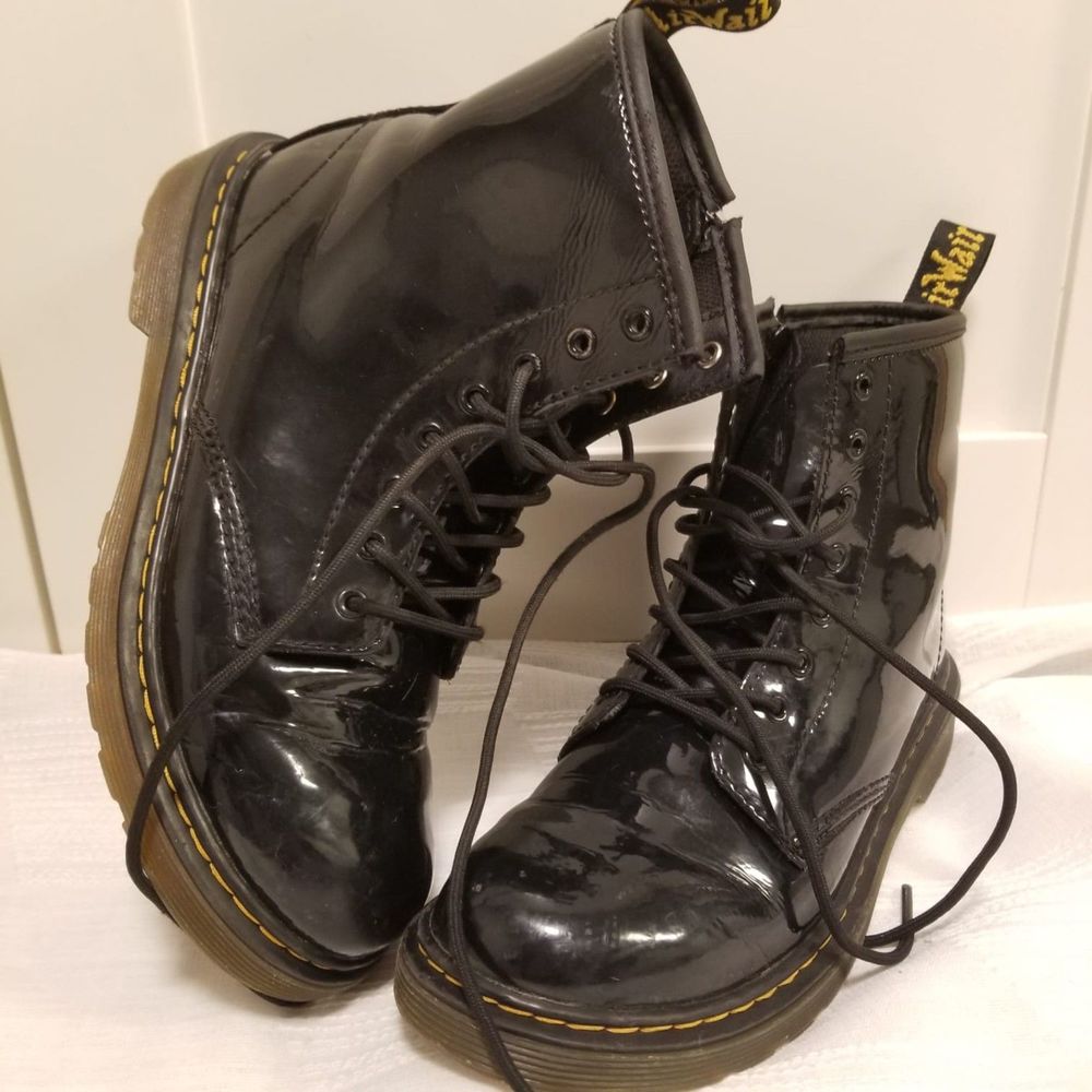 Dr. Martens 1460 J Black 8 Eye Leather Women's Size 5